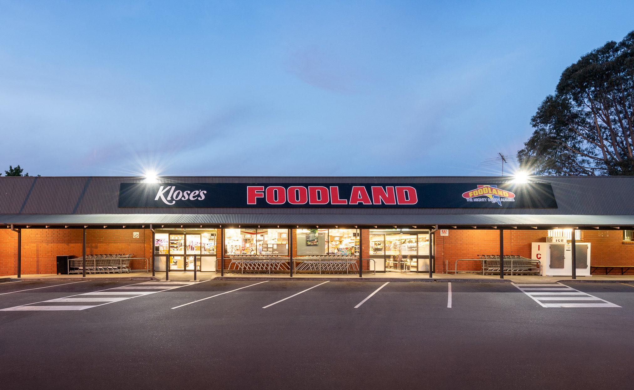 Foodland Lobethal store front